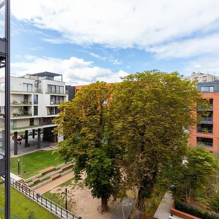 Srodmiescie Akademia Muzyczna By Renters Apartmán